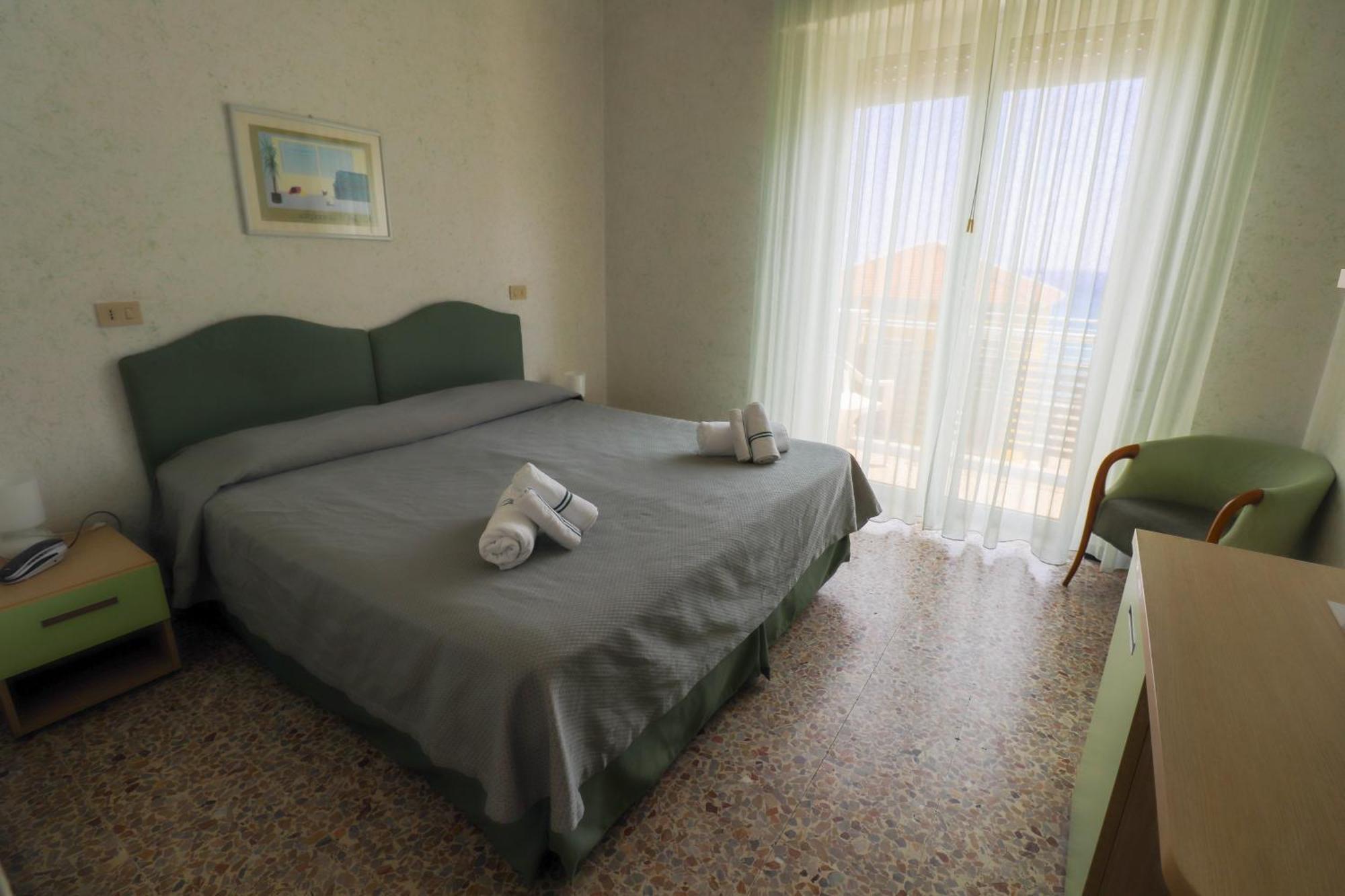 Hotel Corallo Pietra Ligure Kültér fotó